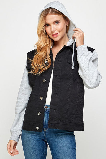 Effortlessly Elegant Jacket with a Timeless Design