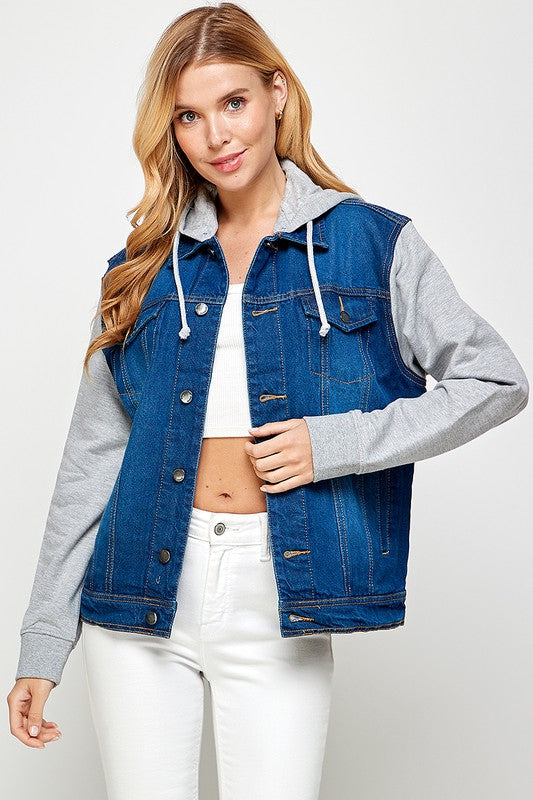 Effortlessly Elegant Jacket with a Timeless Design