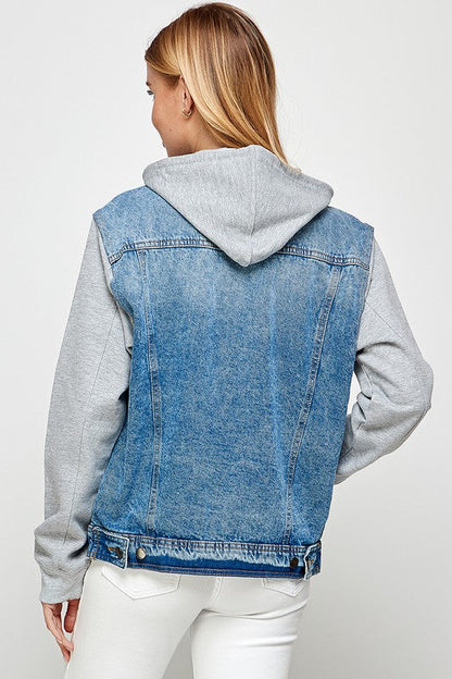 Effortlessly Elegant Jacket with a Timeless Design
