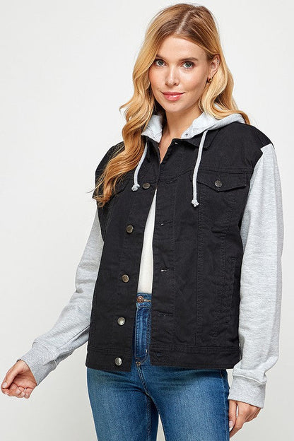 Effortlessly Elegant Jacket with a Timeless Design