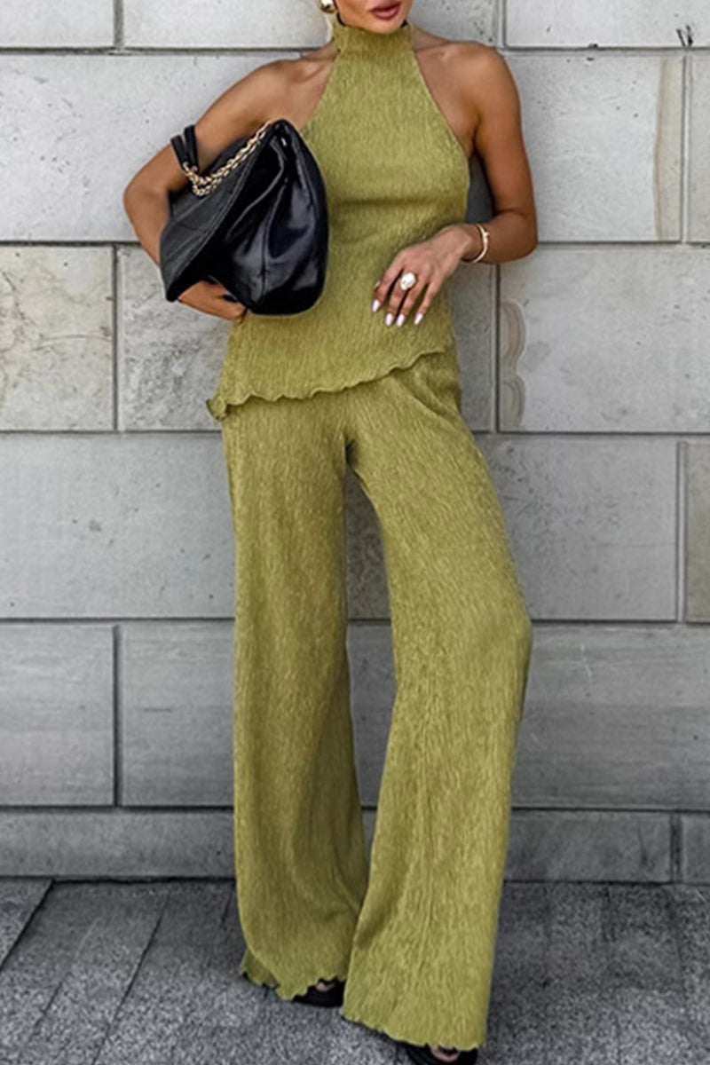 Effortlessly Elegant Garment with a Timeless Design