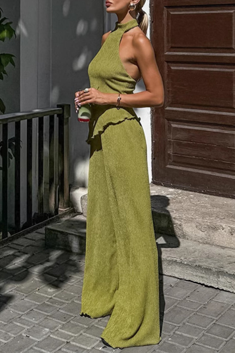 Effortlessly Elegant Garment with a Timeless Design