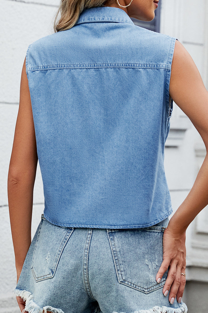 Sophisticated Blouse with a Clean Classic Look