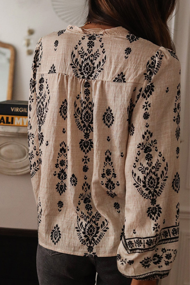 Effortlessly Elegant Blouse with a Timeless Design