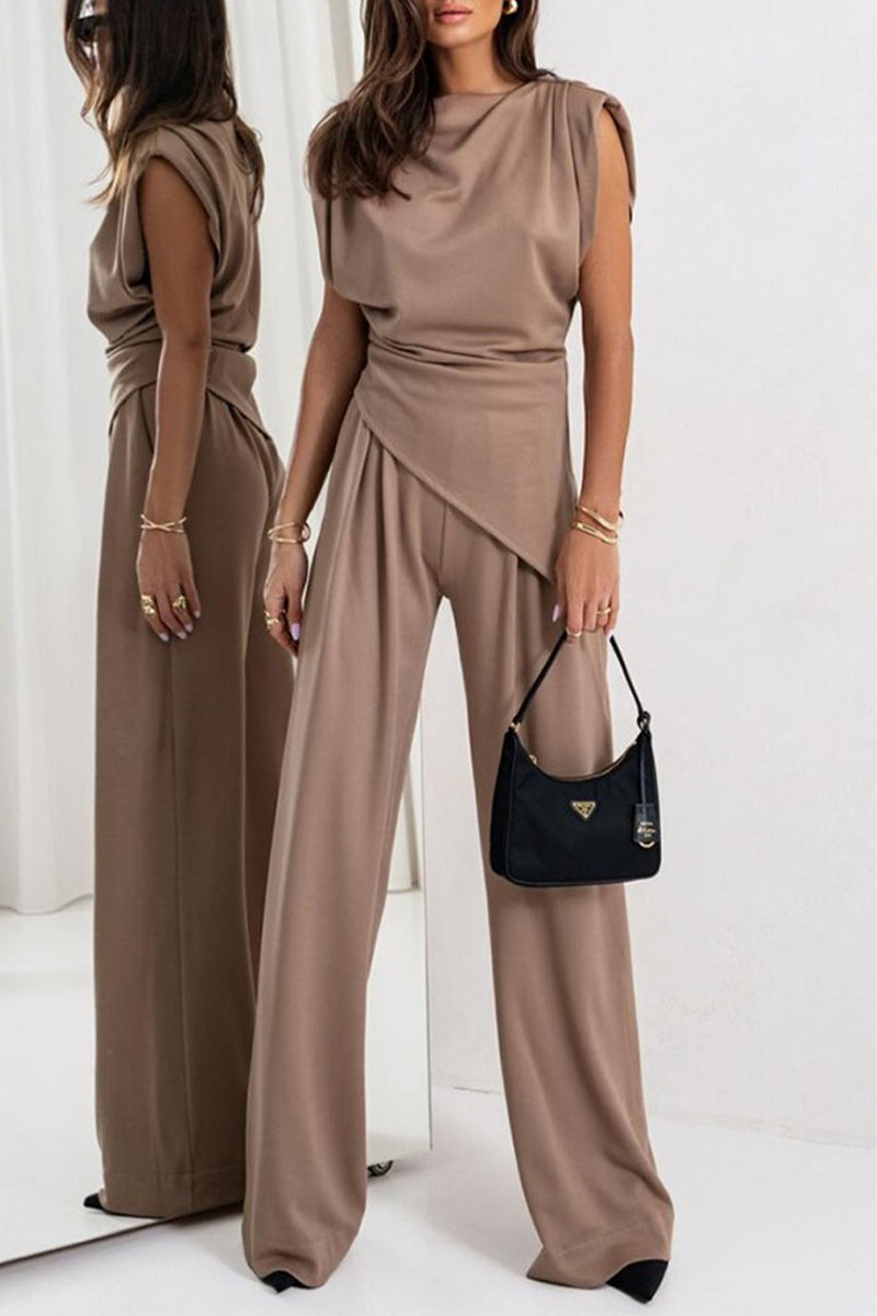 Well Tailored Blouse with a Graceful Silhouette