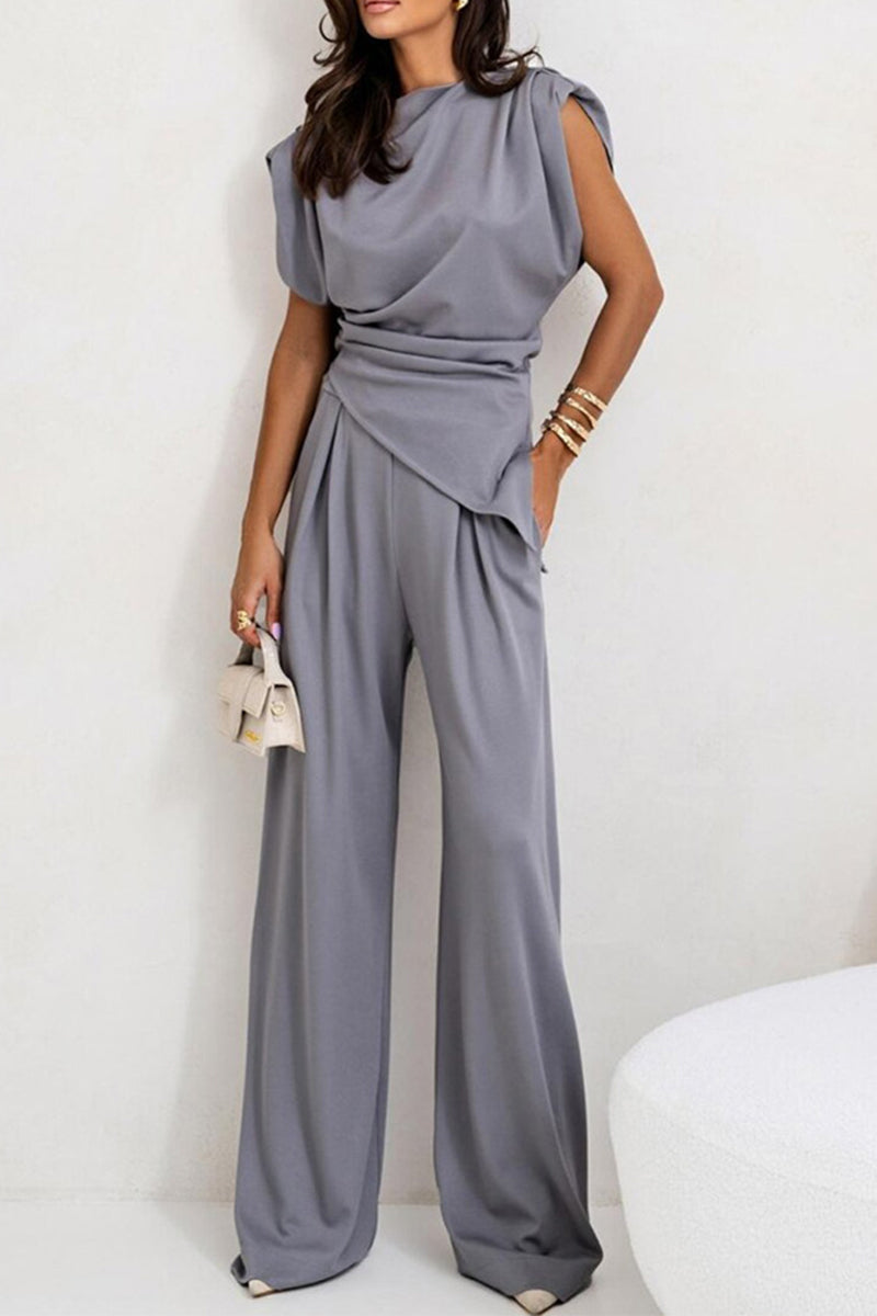 Well Tailored Blouse with a Graceful Silhouette