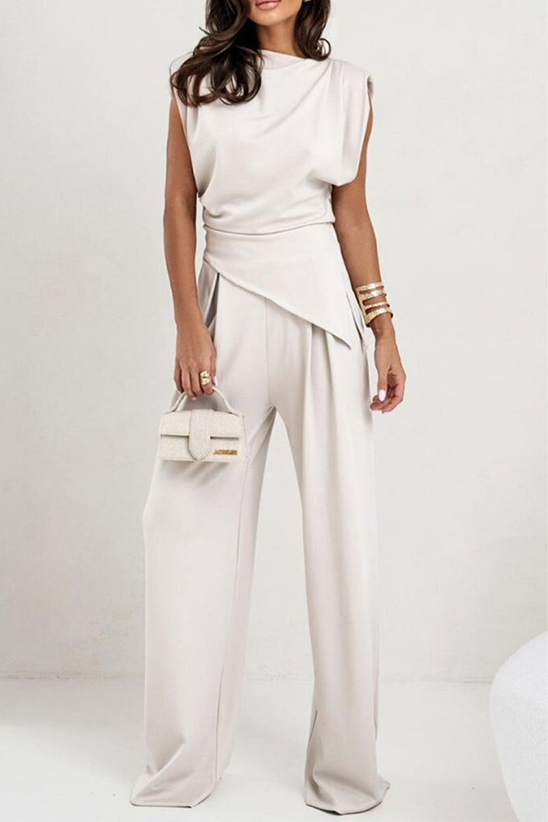 Well Tailored Blouse with a Graceful Silhouette