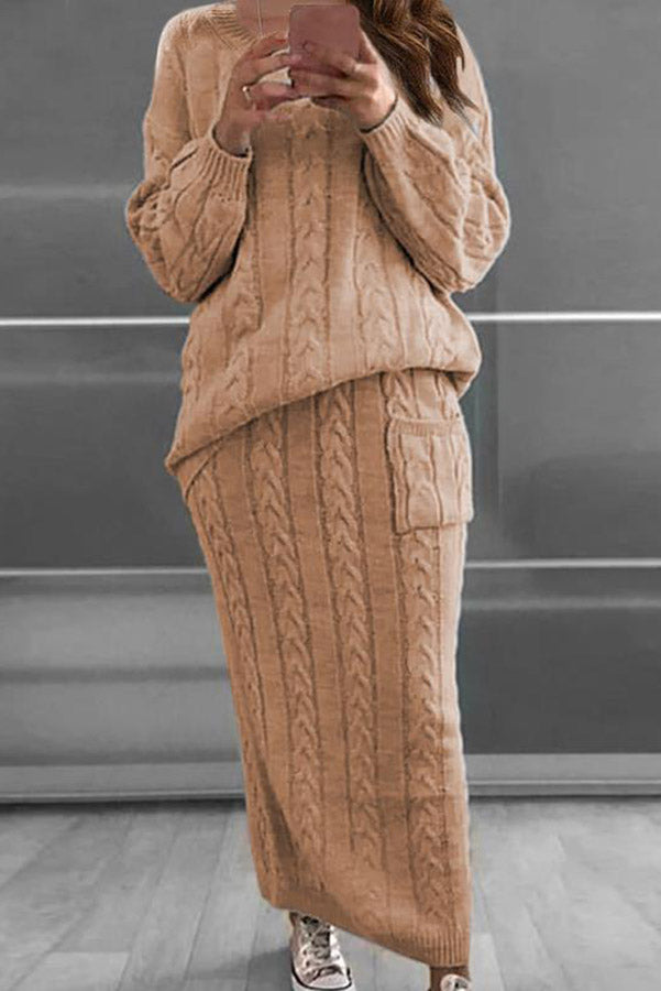 Classic Vintage Sweater with a Flattering Fit