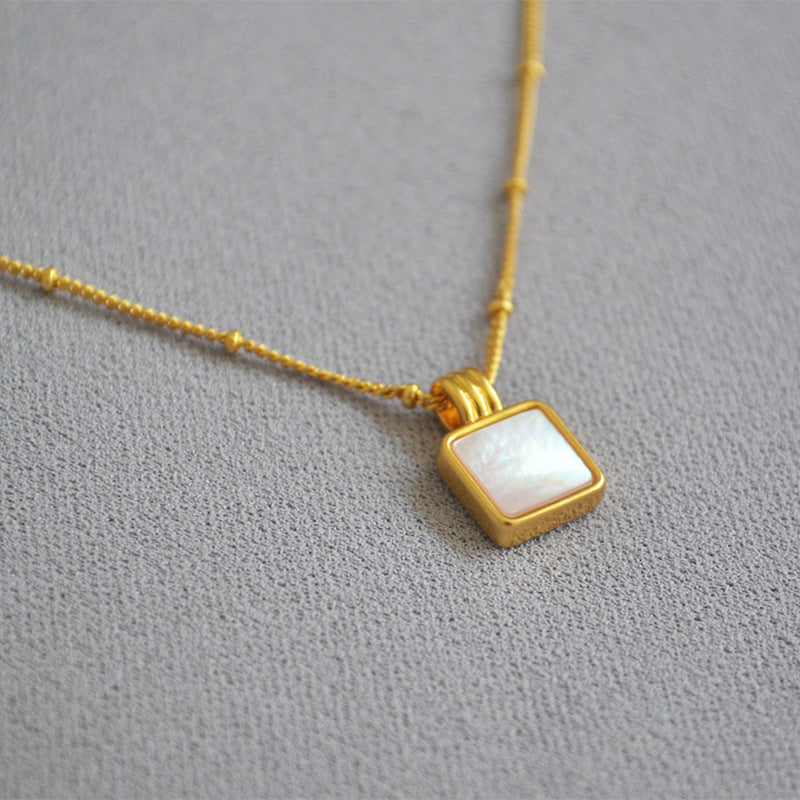 Elegantti Kulta Kaulakoru jokaiseen tilaisuuteen