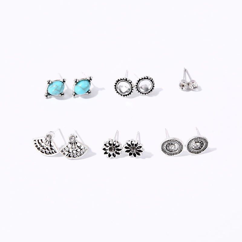 Kaunis Korvarengas ainutlaatuisella tyylillä