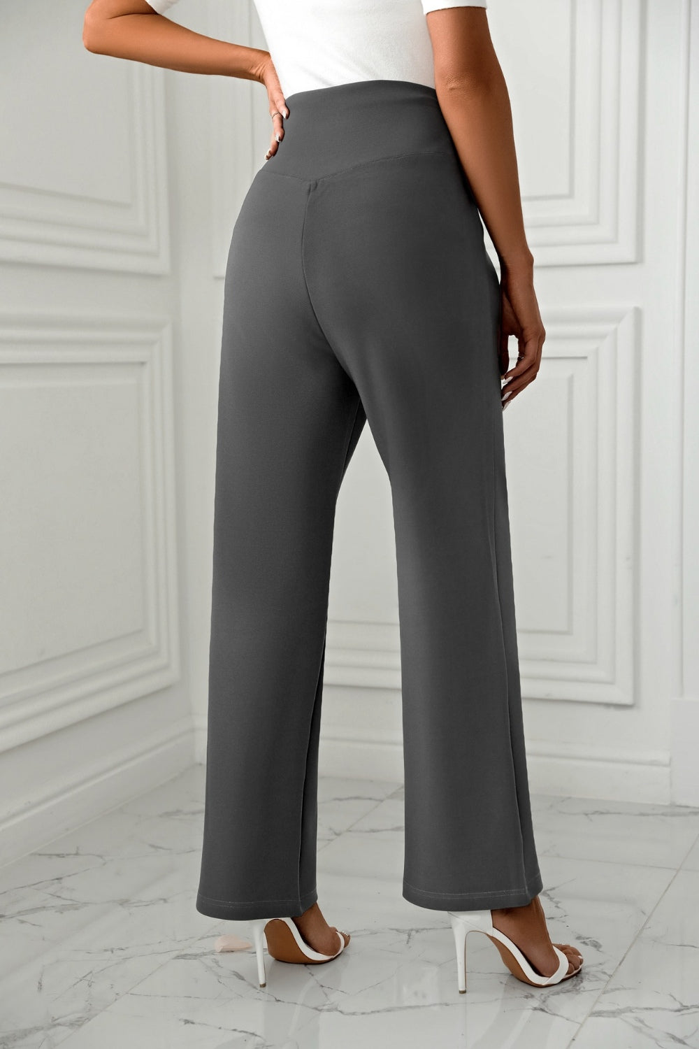 Beautifully Finished Trousers in a Timeless Design