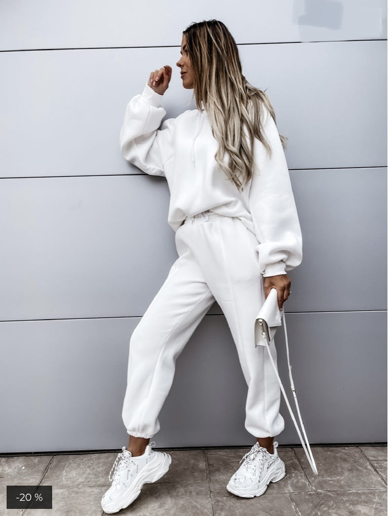 Sophisticated Trousers with a Clean Classic Look