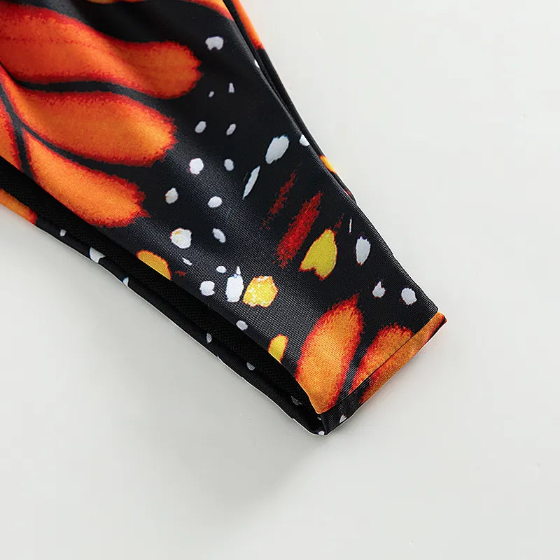 Effortlessly Elegant Garment with a Timeless Design