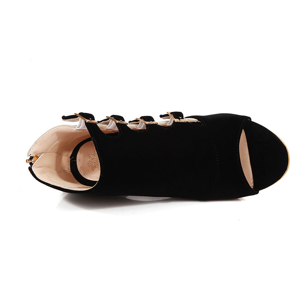 Sulavalinaiset Ortopediset Sandaalit Moderniin Tyyliin