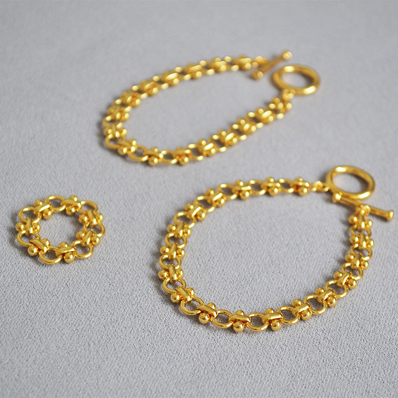 Upea Kulta Rannekoru päivittäiseen käyttöön