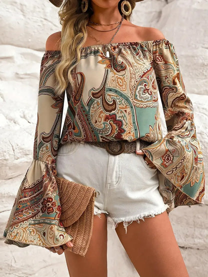 Sophisticated Blouse with a Clean Classic Look