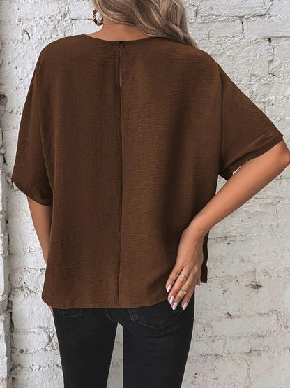Well Tailored Blouse with a Graceful Silhouette
