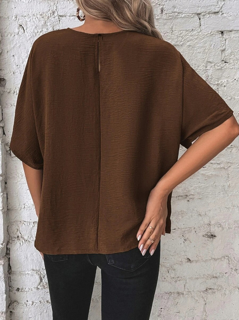 Well Tailored Blouse with a Graceful Silhouette