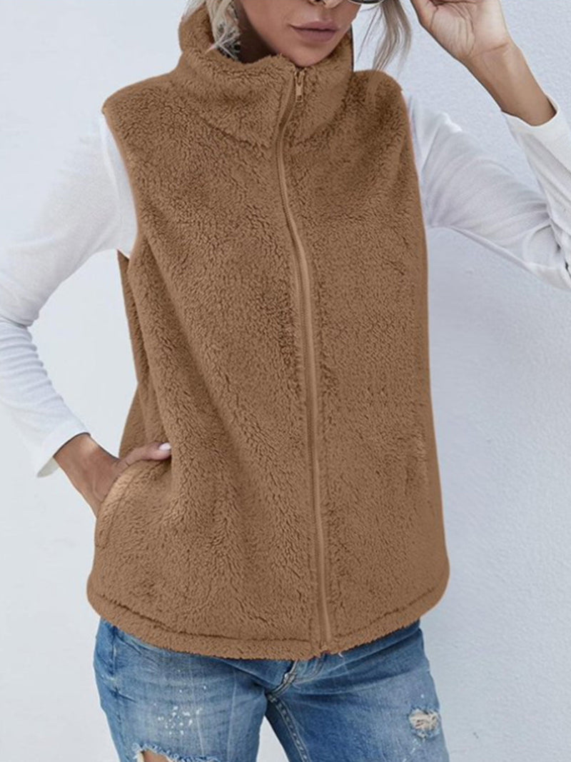 Beautifully Finished Coat in a Timeless Design