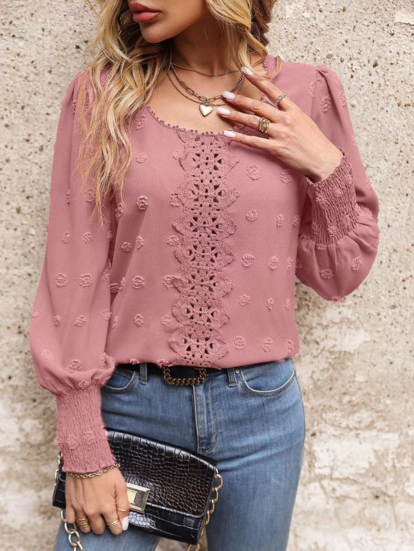 Effortlessly Elegant Blouse with a Timeless Design
