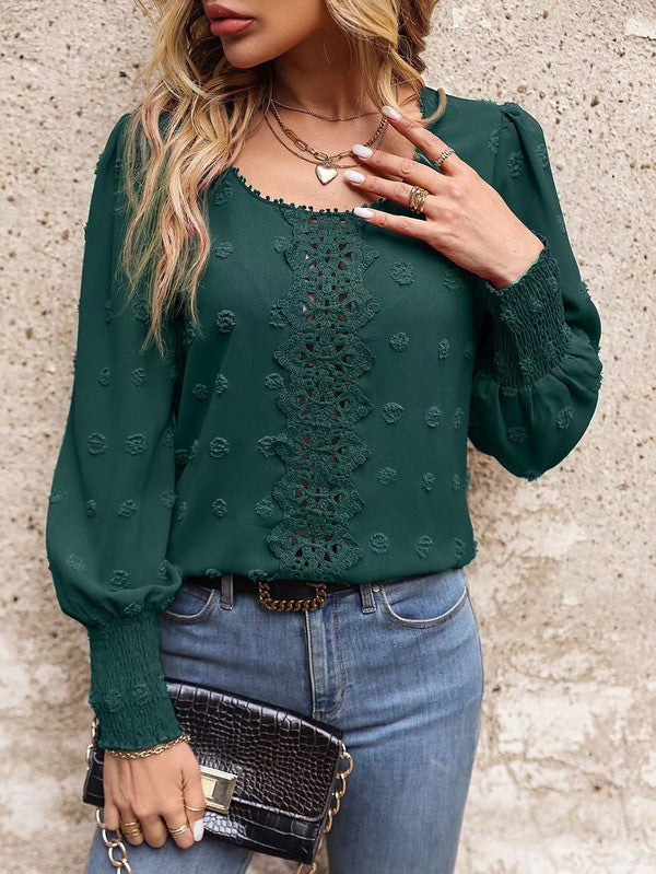 Effortlessly Elegant Blouse with a Timeless Design