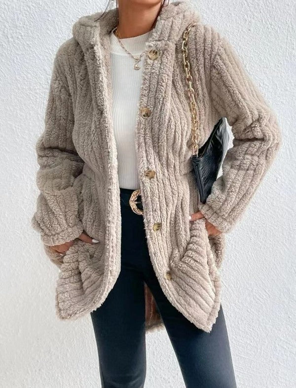 Elegantly Styled Coat for Everyday Wear