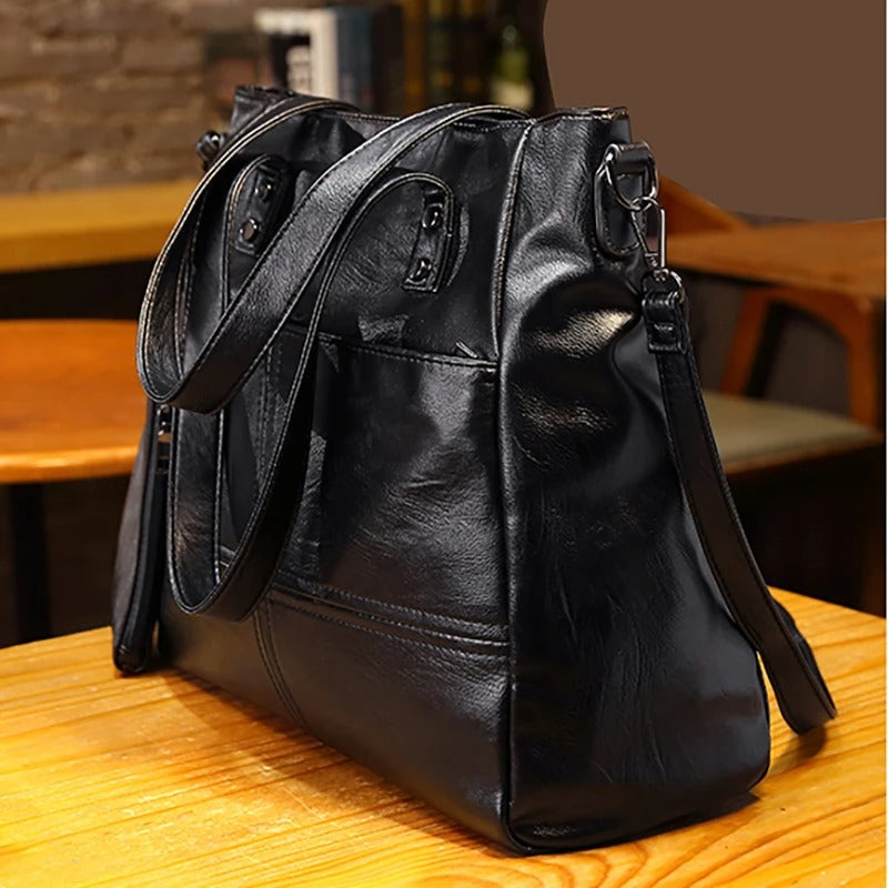 Beautifully Crafted Bag in a Classic Style
