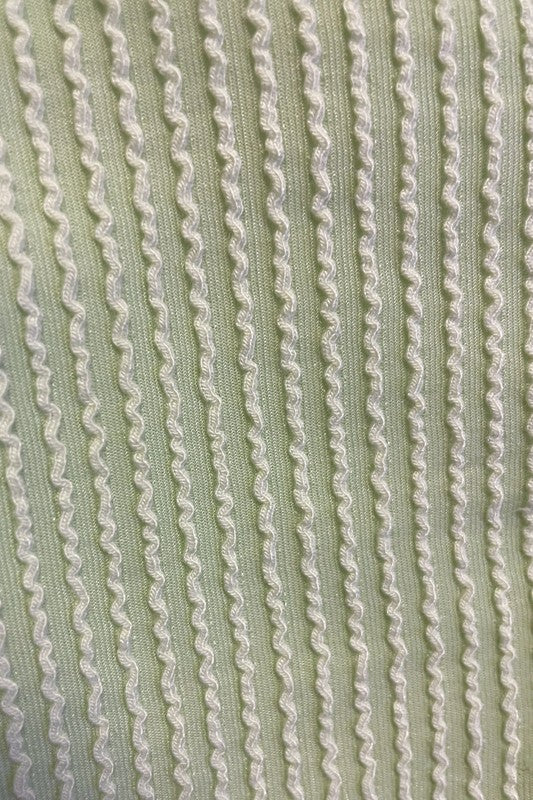 Beautifully Finished Top in a Timeless Design