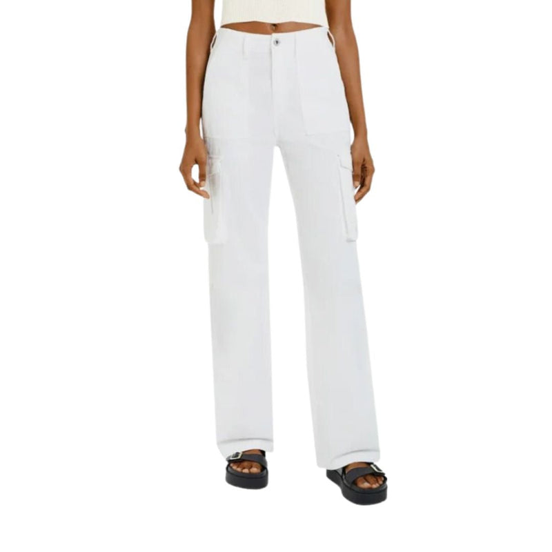 Effortlessly Elegant Pants with a Timeless Design