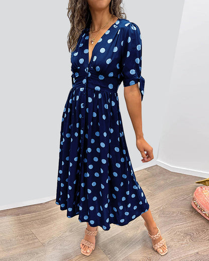 Classic Vintage Dress with a Flattering Fit