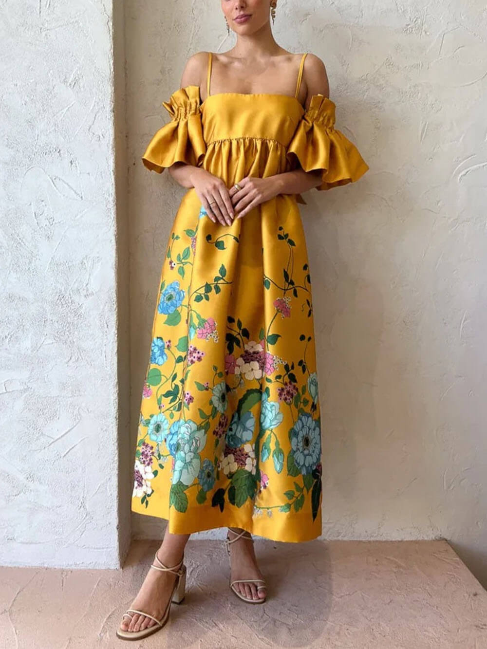 Classic Vintage Dress with a Flattering Fit