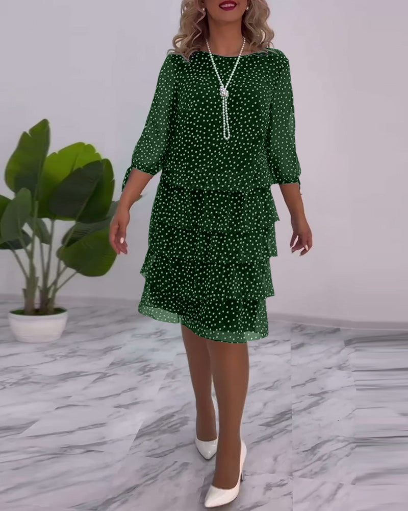 Beautifully Finished Dress in a Timeless Design