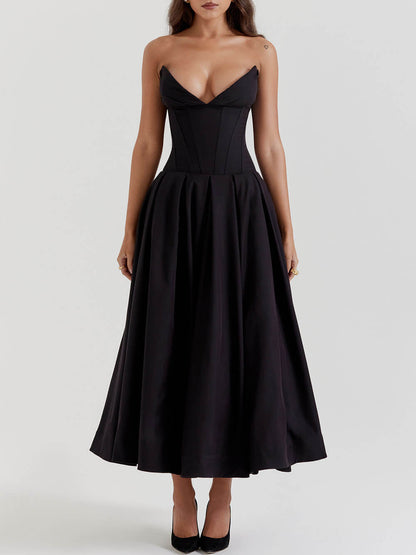 Well Tailored Dress with a Graceful Silhouette