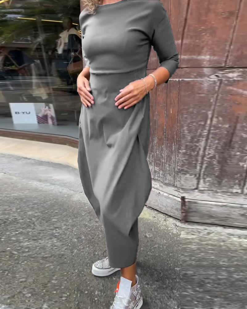 Sophisticated Dress with a Clean Classic Look