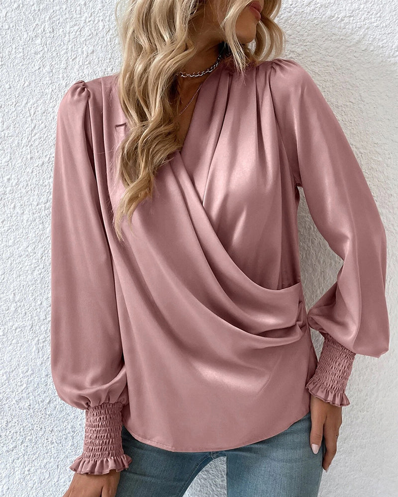 Beautifully Crafted Blouse in a Classic Style