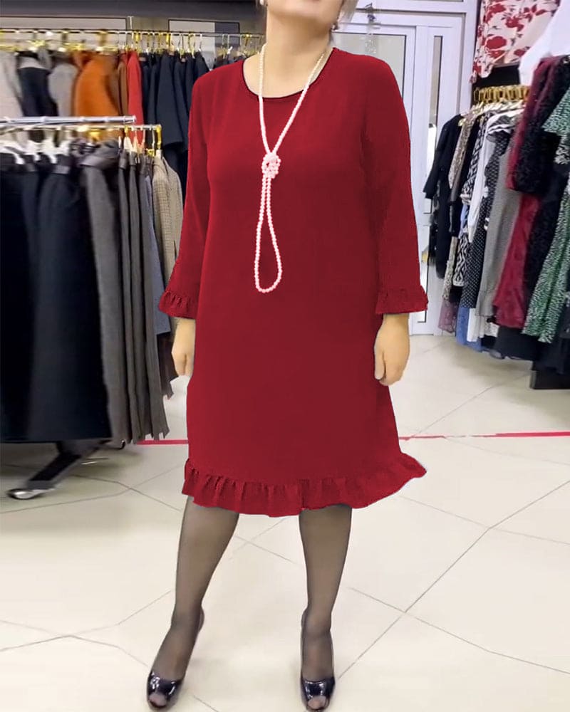 Well Tailored Dress with a Graceful Silhouette