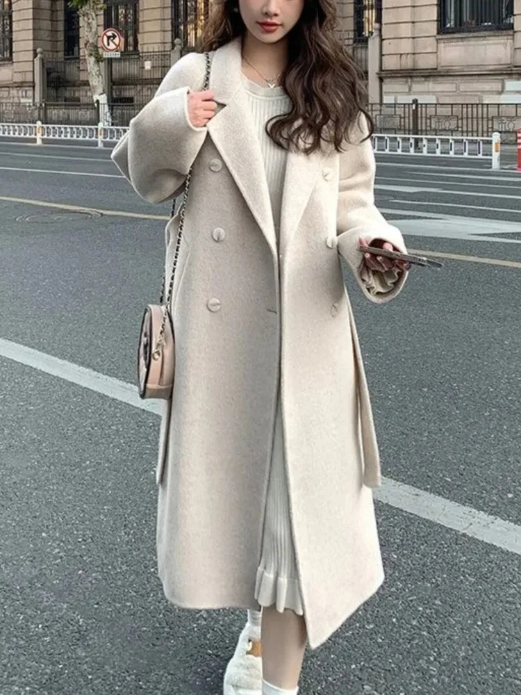 Well Tailored Garment with a Graceful Silhouette