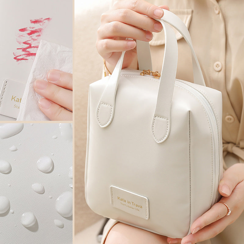 Classic Vintage Bag with a Flattering Fit