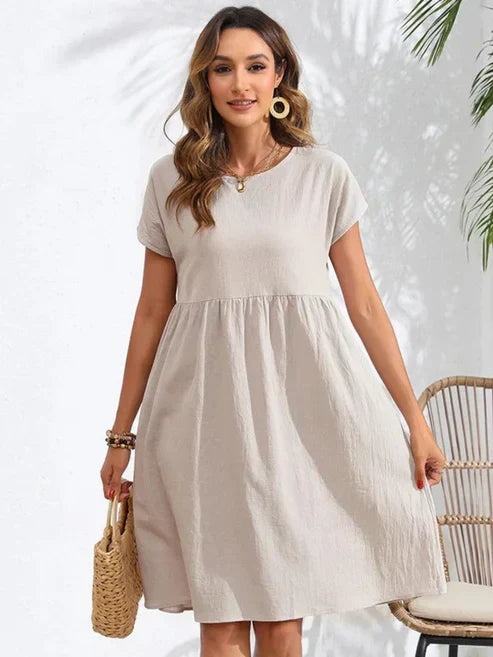 Well Tailored Dress with a Graceful Silhouette