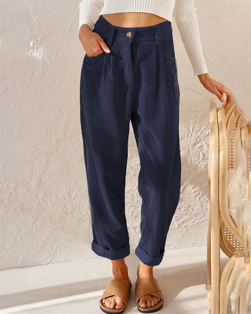 Polished Pants with an Effortless Classic Look