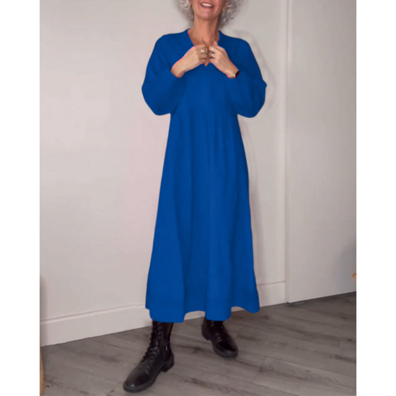 Beautifully Finished Dress in a Timeless Design