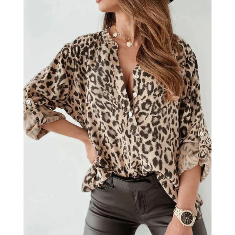 Classic Vintage Shirt with a Flattering Fit