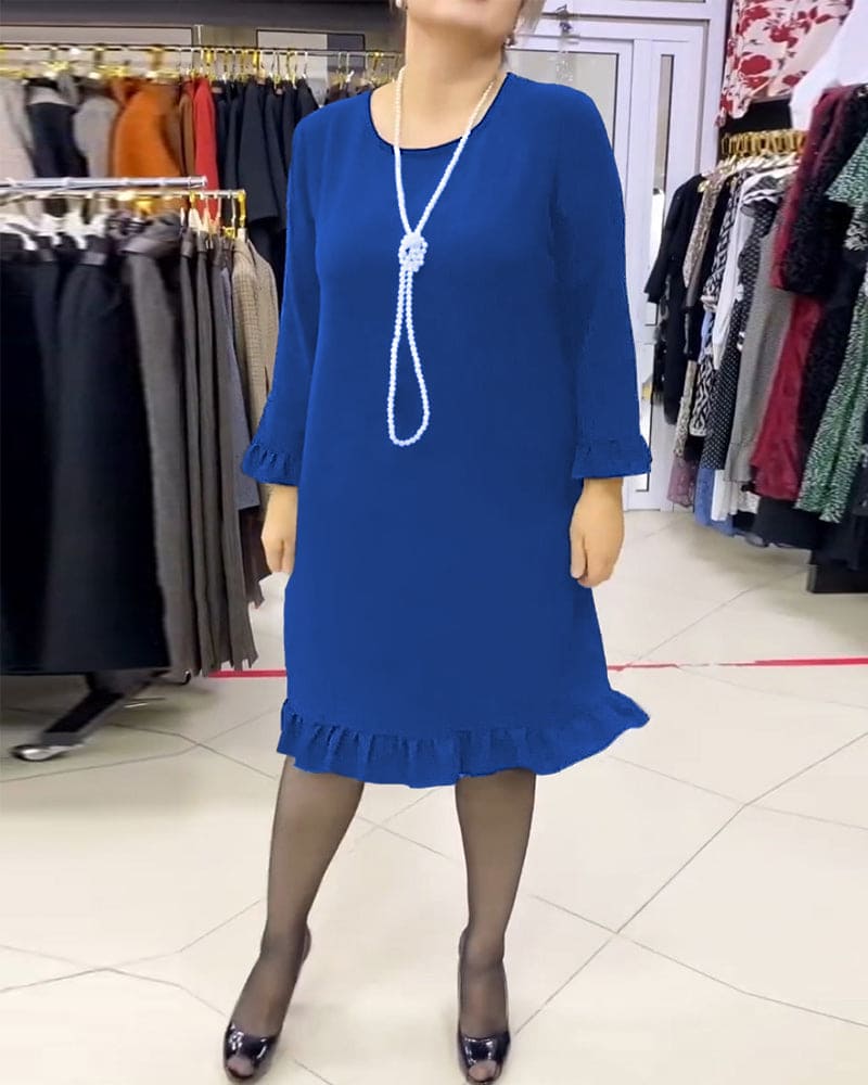 Well Tailored Dress with a Graceful Silhouette