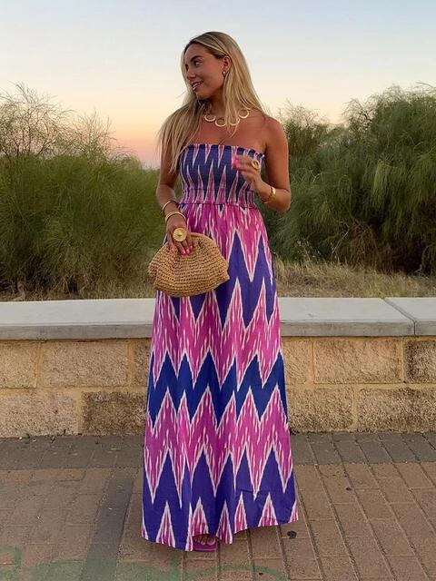 Effortlessly Elegant Dress with a Timeless Design