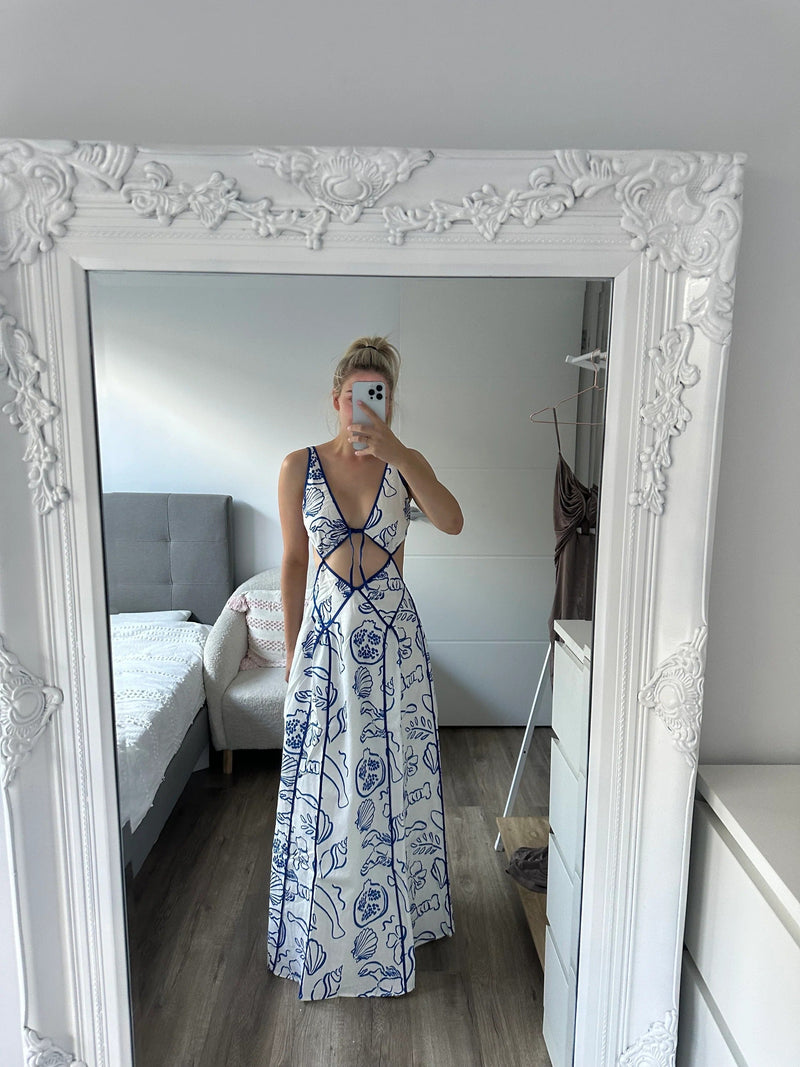Beautifully Balanced Dress with Timeless Character