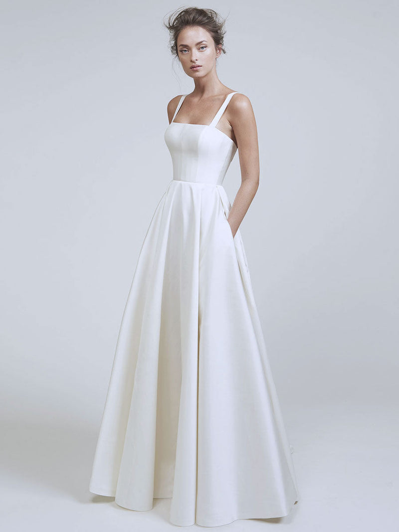 Sophisticated Dress with a Clean Classic Look