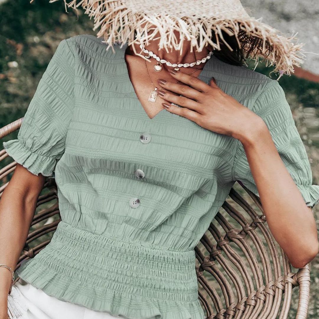 Classic Vintage Blouse with a Flattering Fit