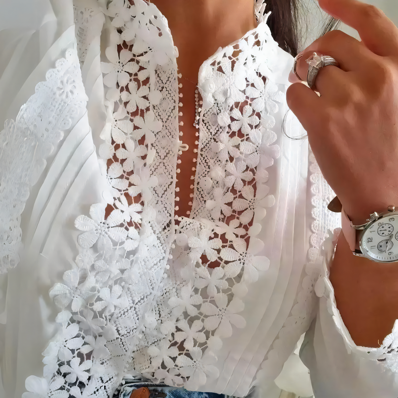 Elegantly Styled Blouse for Everyday Wear