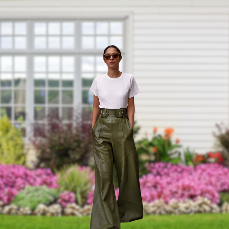 Beautifully Finished Trousers in a Timeless Design