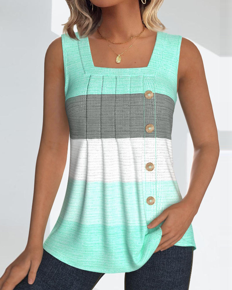 Well Tailored Top with a Graceful Silhouette